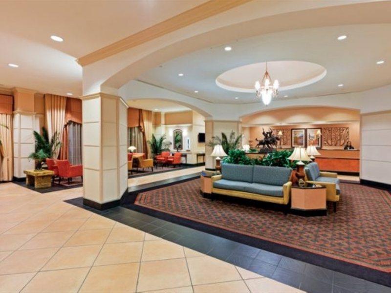 La Quinta Inn & Suites By Wyndham San Antonio Riverwalk Exterior photo